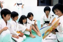 13絵本読み聞かせ易