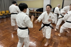 20251124蝓ｼ邇臥恁謨吝玄譛ｬ螻ｱ蜈ｬ隱崎ｬ帷ｿ剃ｼ喀IMG_5307